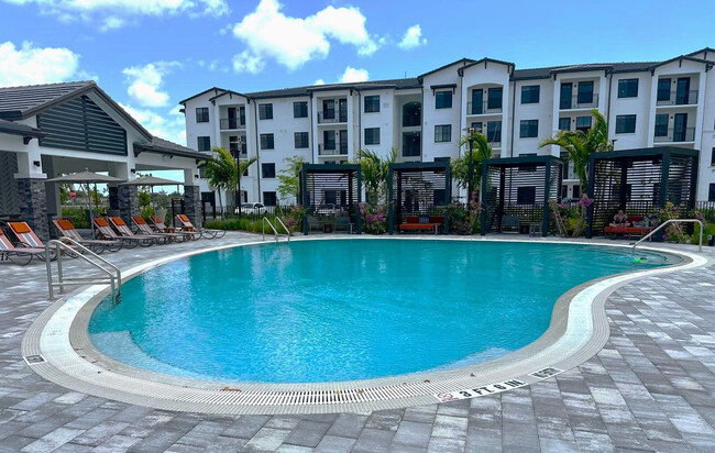 Alexan Kendall in Miami, FL - Building Photo - Building Photo