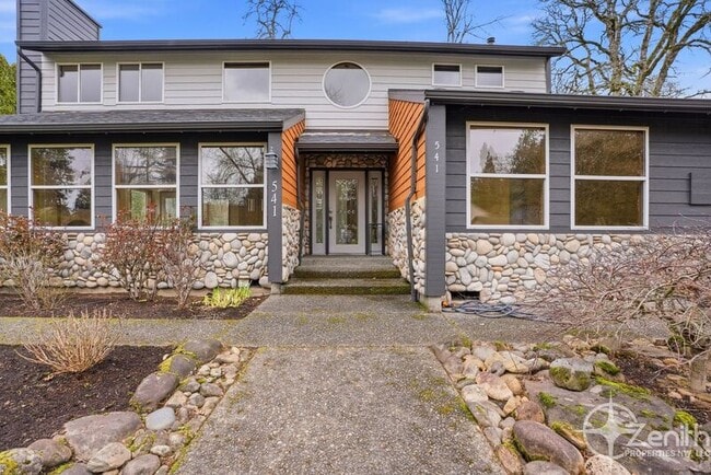 541 K St in Washougal, WA - Building Photo - Building Photo