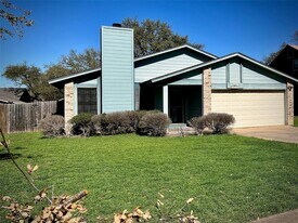 7010 Dallas Dr in Austin, TX - Building Photo