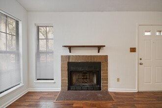 2039 Hanover Ct in Tallahassee, FL - Building Photo - Building Photo