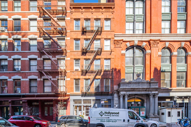 8 Harrison St in New York, NY - Foto de edificio - Building Photo