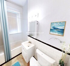 1687 Commonwealth Ave in Boston, MA - Building Photo - Building Photo