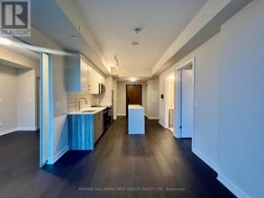 201 Brock St S in Whitby, ON - Building Photo - Building Photo