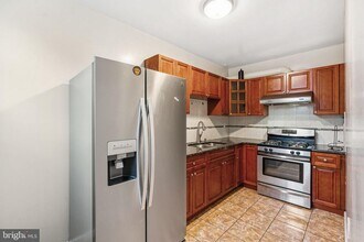 2201 S Lambert St in Philadelphia, PA - Building Photo - Building Photo