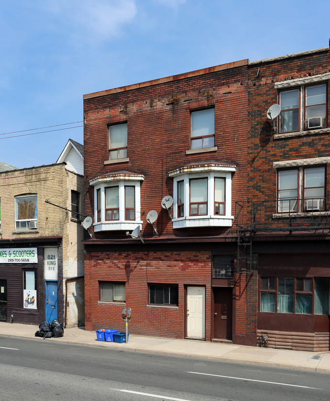 823-825 King St E in Hamilton, ON - Building Photo - Building Photo