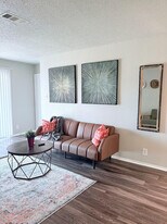 111 W William Cannon Dr in Austin, TX - Building Photo