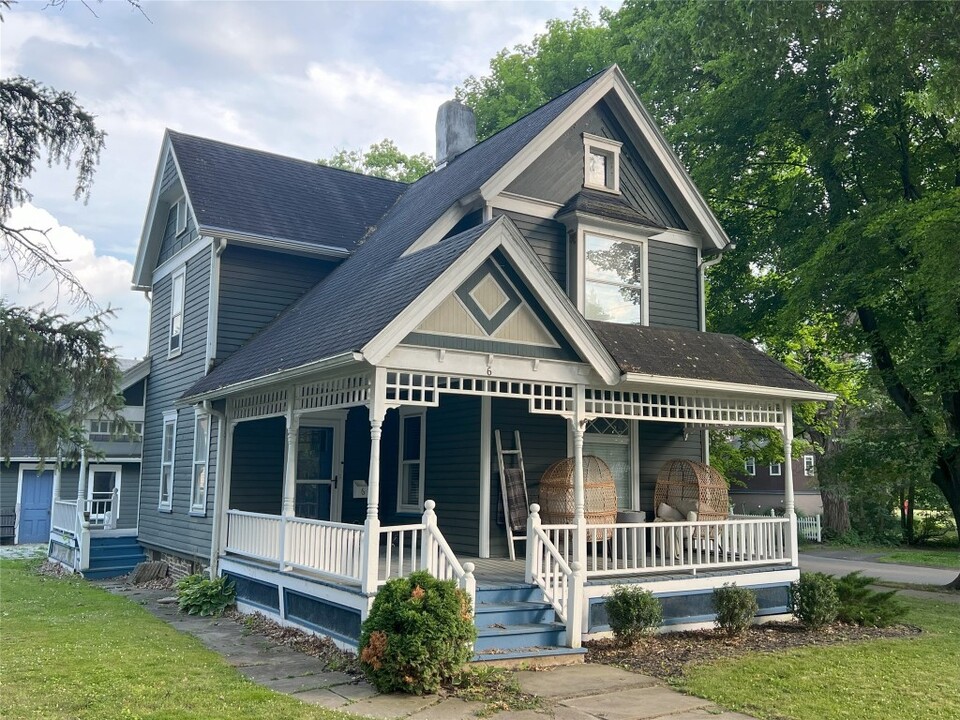 6 Front St in Owego, NY - Building Photo