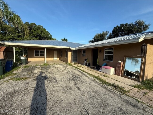 property at 5820 Algiers St