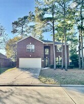 34 N Montfair Park Cir in Spring, TX - Building Photo