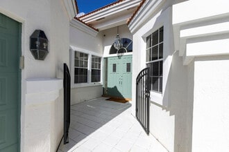 6391 NW 23rd Ln in Boca Raton, FL - Building Photo - Building Photo