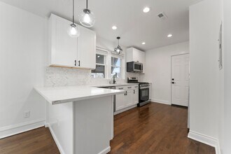 5304 W Cornelia Ave in Chicago, IL - Building Photo - Building Photo