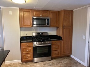 40 Forest St in Methuen, MA - Building Photo - Building Photo