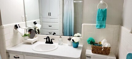 825 Eagle Dr in Moore, OK - Building Photo - Building Photo