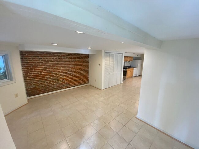 3157 18th St NW in Washington, DC - Building Photo - Building Photo