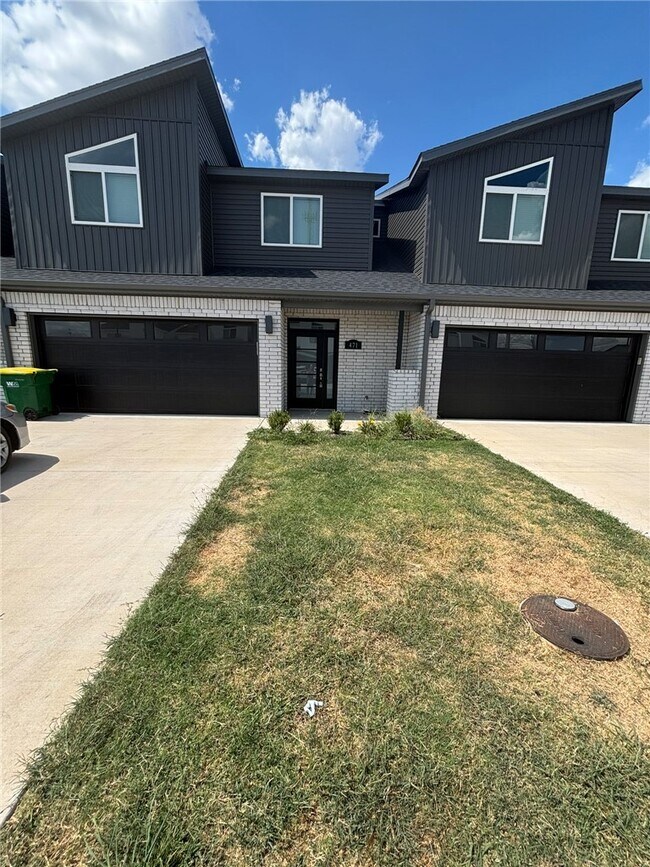 property at 471 Azurite Rd
