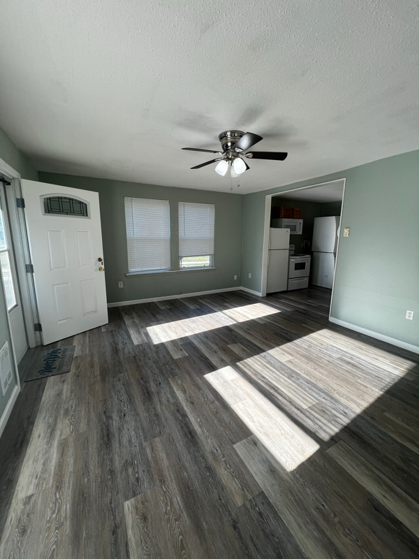 122 S National Ave in Bremerton, WA - Foto de edificio - Building Photo