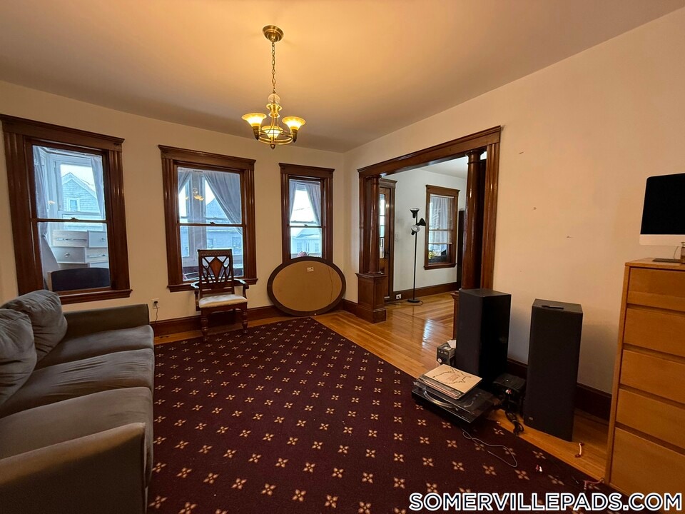 449 Broadway in Somerville, MA - Building Photo