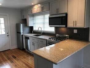 100 W Madison St-Unit -A in Trinity, TX - Building Photo - Building Photo