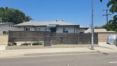 1221 W Mission Rd in Alhambra, CA - Building Photo - Building Photo