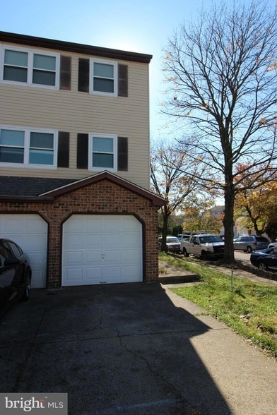 13053 Blakeslee Dr, Unit 1ST FLOOR in Philadelphia, PA - Building Photo - Building Photo