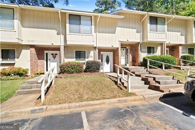 2184 Surrey Ct in Marietta, GA - Building Photo - Building Photo