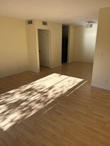515 Basswood Ave, Unit #B27 in Nashville, TN - Building Photo