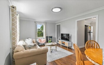 355 Ruth St in Bridgeport, CT - Building Photo - Building Photo