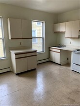 638 Elm St in New Haven, CT - Building Photo - Building Photo