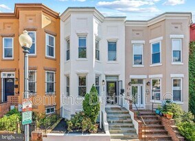 25 Todd Pl NE in Washington, DC - Building Photo