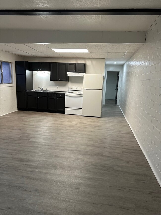 property at 103 S 8th St