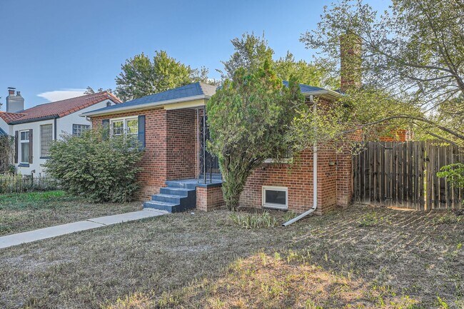 1320 Roslyn St in Denver, CO - Building Photo - Building Photo