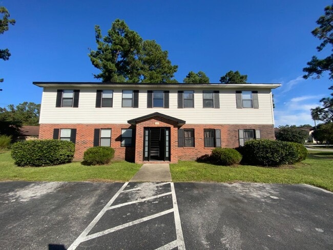 property at 100 Ravenwood Dr