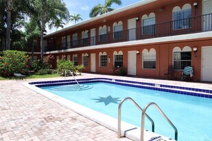 1405 Miami Rd, Unit 5 in Fort Lauderdale, FL - Building Photo