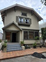 1200 W 36th St, Unit THE PATIO HOUSE in Los Angeles, CA - Building Photo