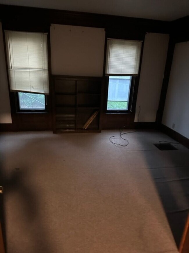 605 E Buchtel Ave-Unit -Unit #1 in Akron, OH - Building Photo - Building Photo