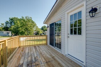 261 Santa Monica Blvd in Gallatin, TN - Foto de edificio - Building Photo