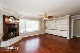 307 Coronation Dr in Houston, TX - Building Photo - Building Photo
