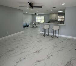 747 Taylor Rd in Port Orange, FL - Building Photo - Building Photo