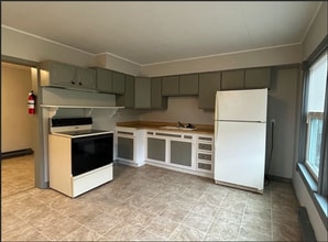 508 West St, Unit 508B in Grinnell, IA - Building Photo - Building Photo