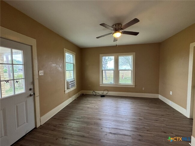 property at 1451 Old Seguin Luling Rd