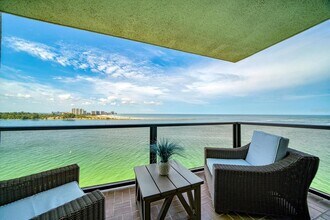 450 S Gulfview Blvd in Clearwater, FL - Building Photo - Building Photo