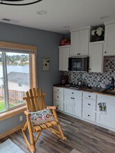 3663 NE East Devils Lake Rd in Otis, OR - Foto de edificio - Building Photo