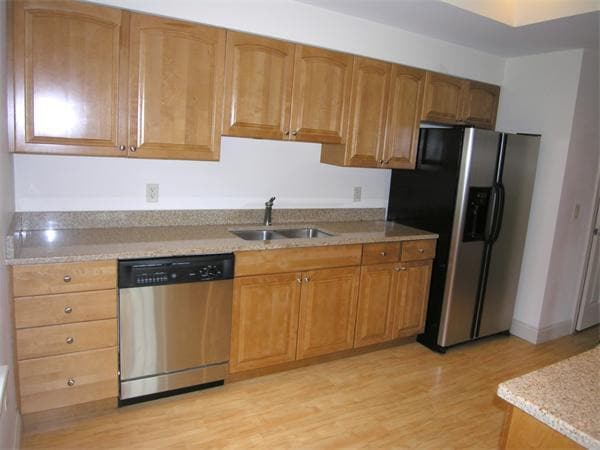 2 Abbott Ln in Concord, MA - Building Photo - Building Photo
