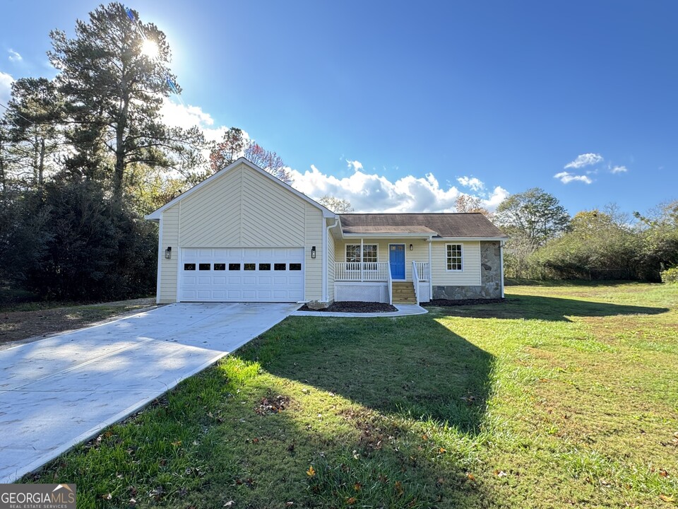 1189 Granite Ln in Loganville, GA - Building Photo