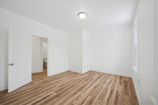 172 E Mayland St in Philadelphia, PA - Building Photo