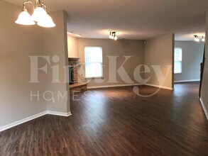 6318 Cascade Cir in Indianapolis, IN - Building Photo - Building Photo