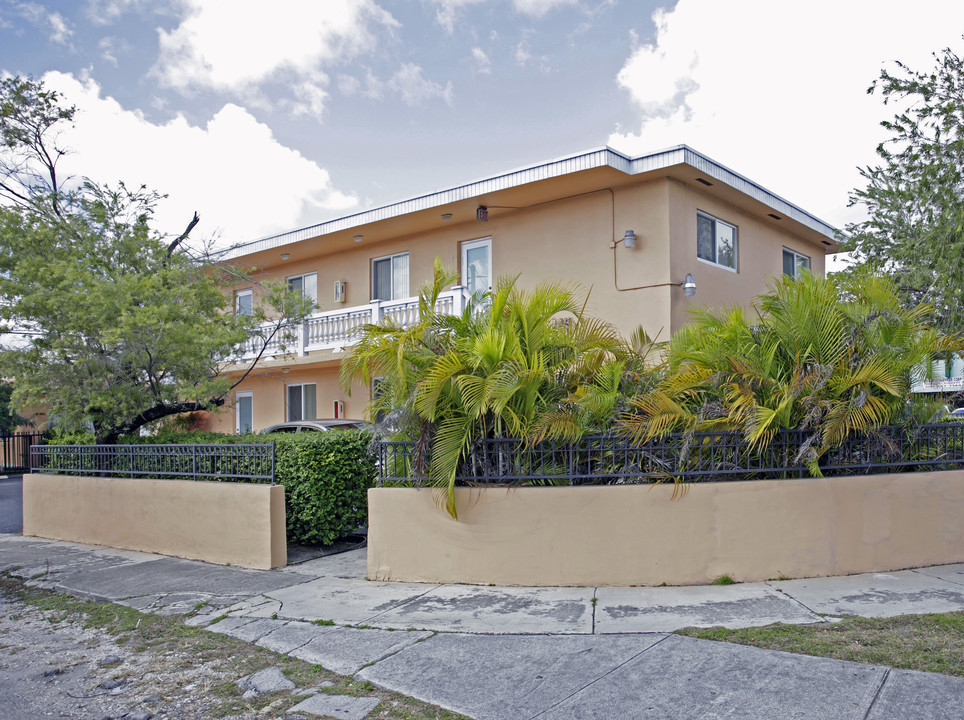 5707 NW 5th St in Miami, FL - Building Photo