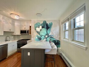 1454 Beacon St in Brookline, MA - Building Photo - Building Photo