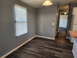 17118 Choctaw Dr in Baytown, TX - Building Photo - Building Photo