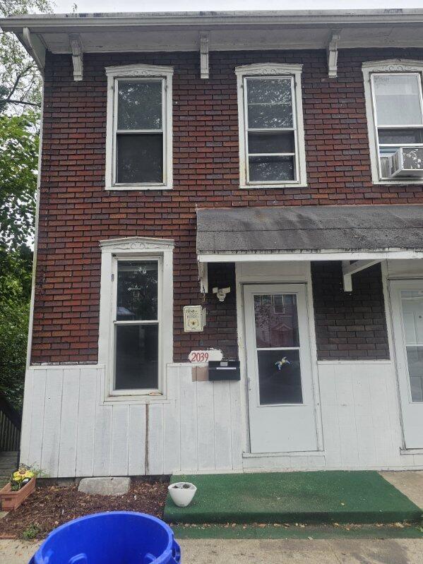 property at 2039 Kensington St
